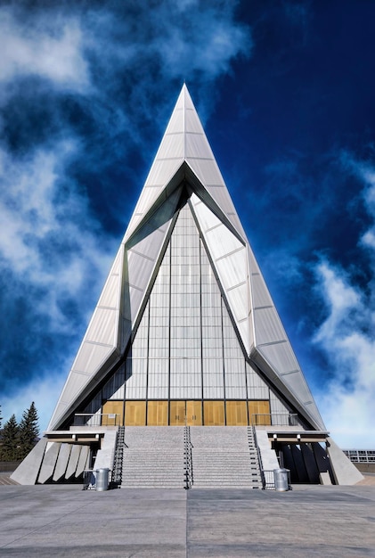 Photo air force academy chapel in a vertical image