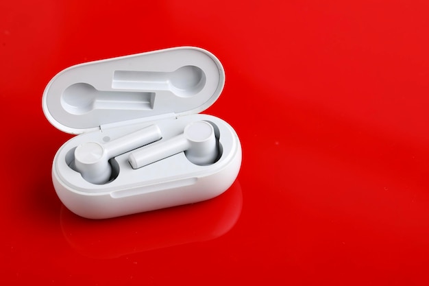 Air Pods of oordopjes met draadloze oplaadcase