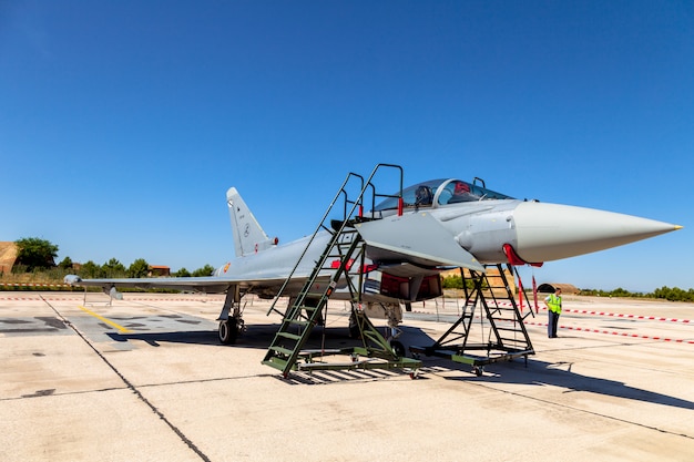 航空機ユーロファイター台風C-16