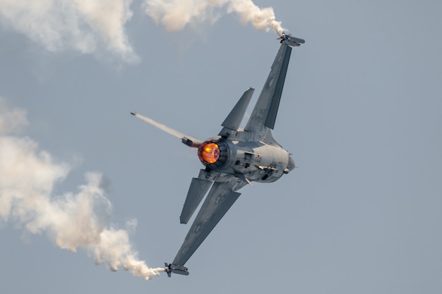 Foto esposizione personale belga f-16 per aeromobili