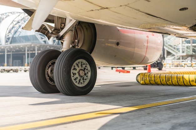 사진 비행기의 항공기 타이어