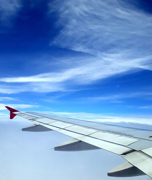 사진 하늘 에 있는 비행기 날개