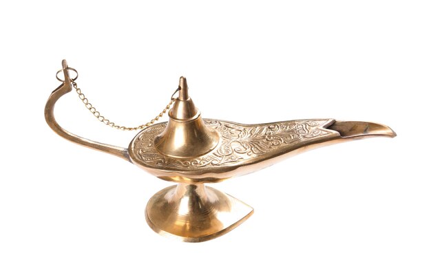 Photo aladdin lamp of wishes on white background