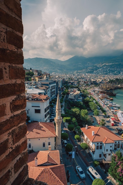 Alanya stad Turkije uitzicht vanaf de rode toren kizil kule