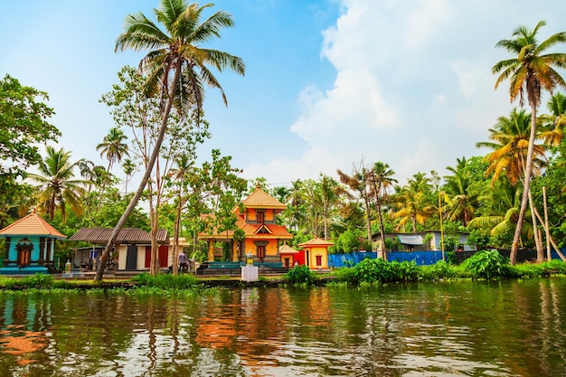 케랄라의 Alappuzha backwaters 풍경