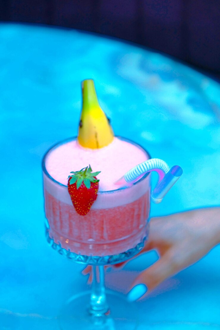 Photo alcohol cocktail drink on the table in restaurant
