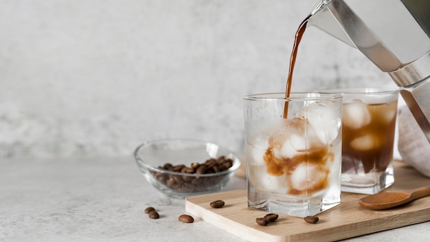 写真 コーヒーとアルコール飲料カクテル