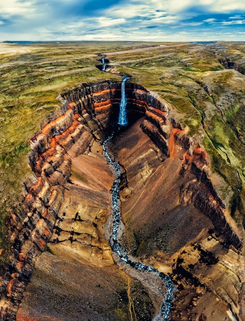 La cascata di aldeyjarfoss nel nord dell'islanda.