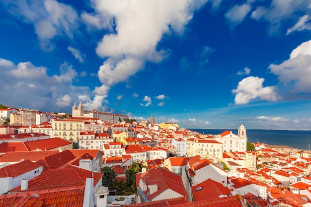 Alfama's nachts, Lissabon, Portugal