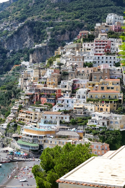 Algemeen beeld van de stad Positano in Napels, Italië