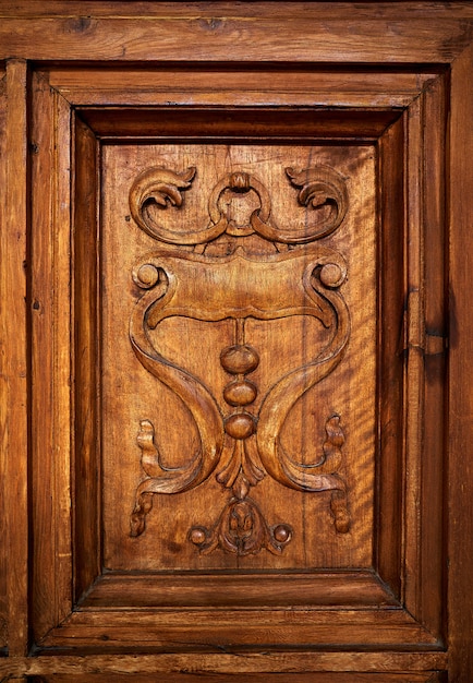 Alhambra Carlos V wooden door 그라나다