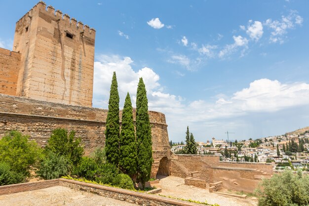 Foto alhambra a granada in spagna