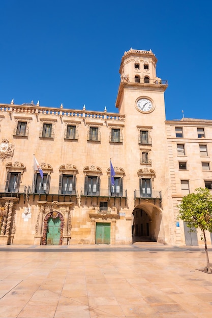 Edificio del municipio di alicante senza persone comunità valenciana