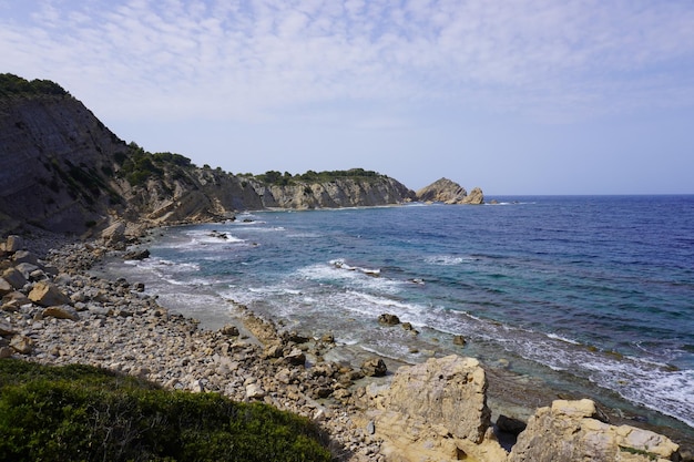 멋진 해변을 따라 산책하는 알리칸테 해안 Javea Altea