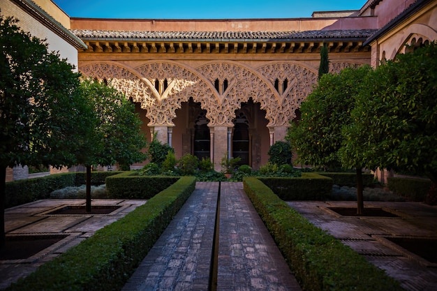 Интерьер дворца Альхафера в Сарагосе, Испания