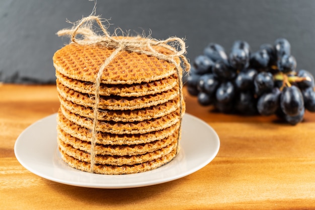 Alle boterwafels met een heerlijk zachte karamelvulling en een vleugje kaneel