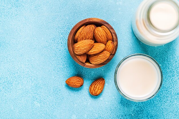 Almond milk and almonds