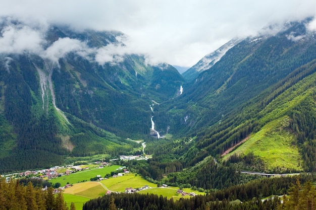 Alpen prachtige berg waterval krimml, oostenrijk