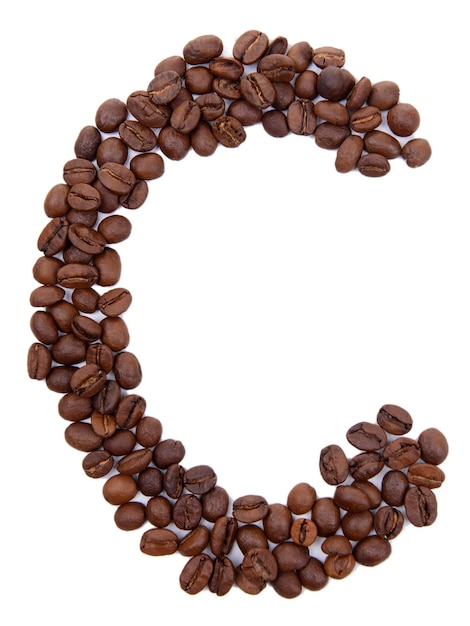 Алфавит из кофейных зерен, изолированные на белом фоне