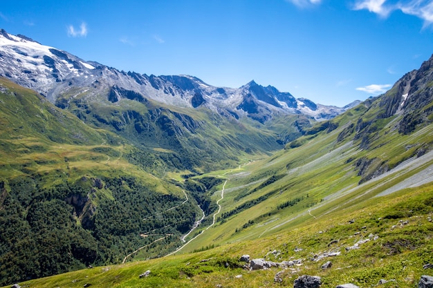 Alpien gletsjers en bergenlandschap in pralognan la vanoise. franse alpen.