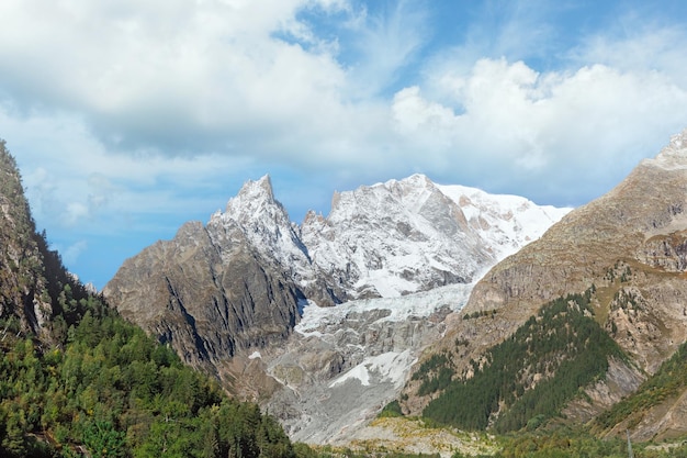 Alpine berglandschap in savoie regio frankrijk