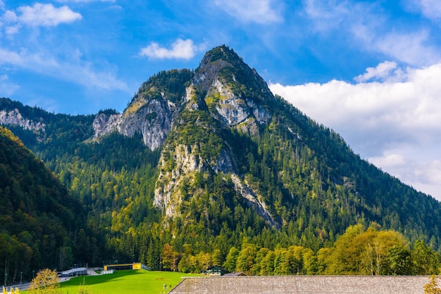 숲으로 덮인 알프스 산맥 Schoenau am Koenigssee Konigsee Berchtesgaden 국립 공원 바이에른 독일