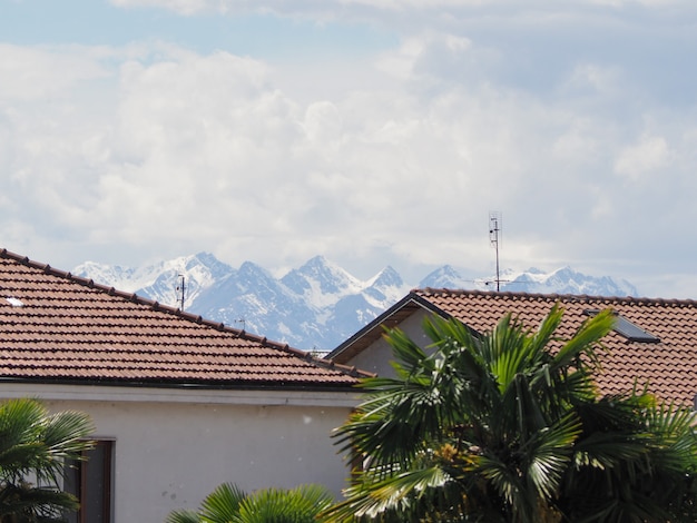 Le montagne delle alpi viste da torino