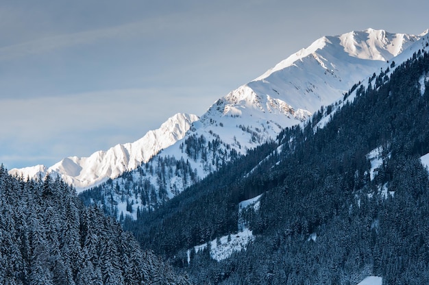 Le alpi presso la stazione sciistica di mayrhofen.