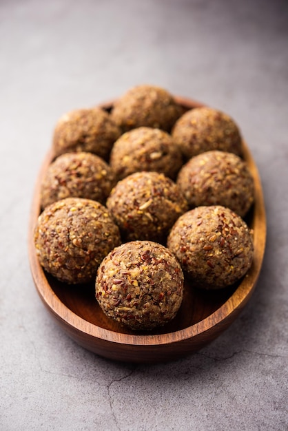 Alsi pinni laddu of lijnzaad laddo of gezonde jawas ladoo zijn heerlijke Indiase zoete energieballen