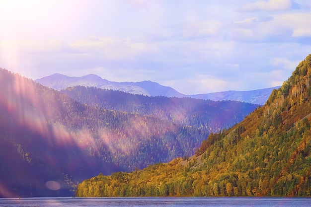 Altai berglandschap, panorama herfst landschap achtergrond, herfst uitzicht op de natuur