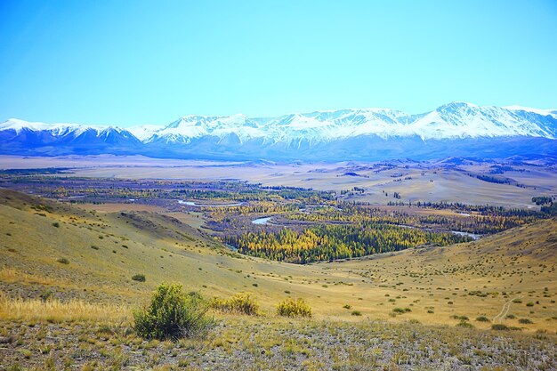 Горный алтайский пейзаж, панорама осеннего пейзажа, фон, осень, природа