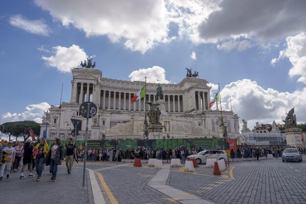 조국 제단 (Altar of the Fatherland) 또는 조국 제당 (altare della patria) 은 국가 기념물 (monumento nazionale) 으로 알려져 있다.