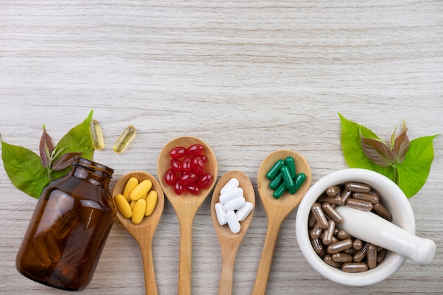 Foto medicina alternativa, vitamina e integratori di erbe naturali