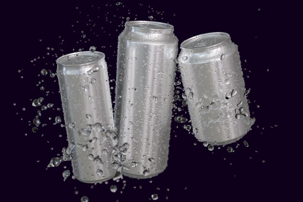 Photo aluminum cans 250ml 330ml 500ml with water drops and splash