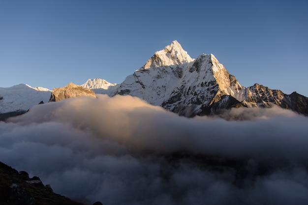 Ama-Dablam