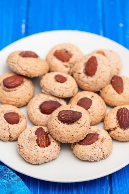 Amandelkoekjes op kleine plaat