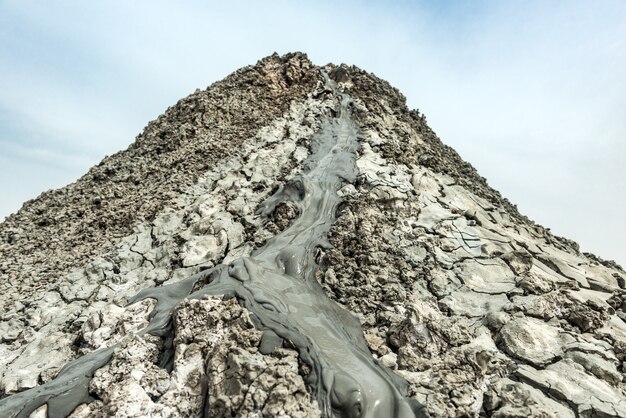 Foto incredibile vulcano di fango