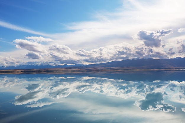 Amazing natural landscapes in New Zealand. Mountains lake at sunset.