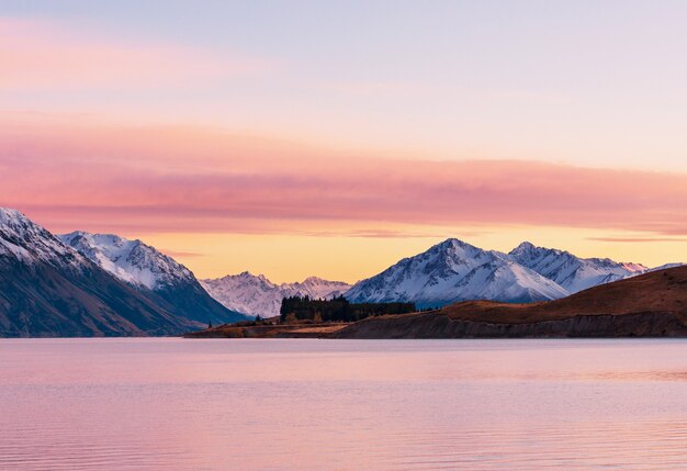 Amazing natural landscapes in New Zealand. Mountains lake.