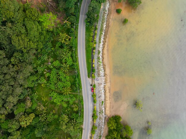 Photo amazing tropical seashore landscape backgroundtop view waves crashing on rocks