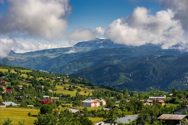 素晴らしい村の写真と山の風景。 Savsat、Artvin-トルコ