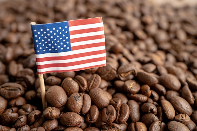 Bandiera america usa sul concetto di commercio online di commercio di importazione di esportazione di caffè in grani