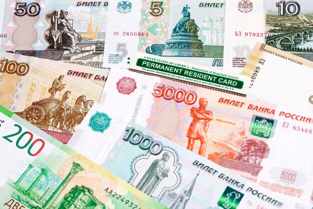 アメリカの常駐カード ロシアの貨幣で