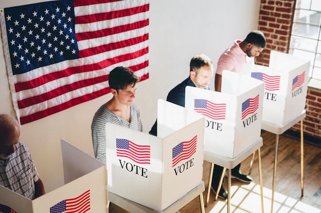 Foto americano in un seggio elettorale