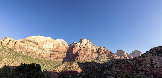 Amerikaans berglandschap zonnige ochtendhemel Zion National Park