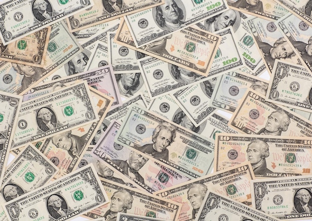 Amerikaanse dollar contante achtergrondbankbiljetten van alle coupures