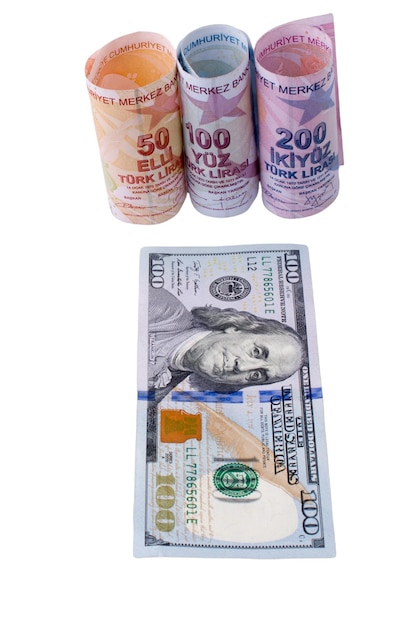 Foto amerikaanse dollar en turkse lira bankbiljetten op de achtergrond