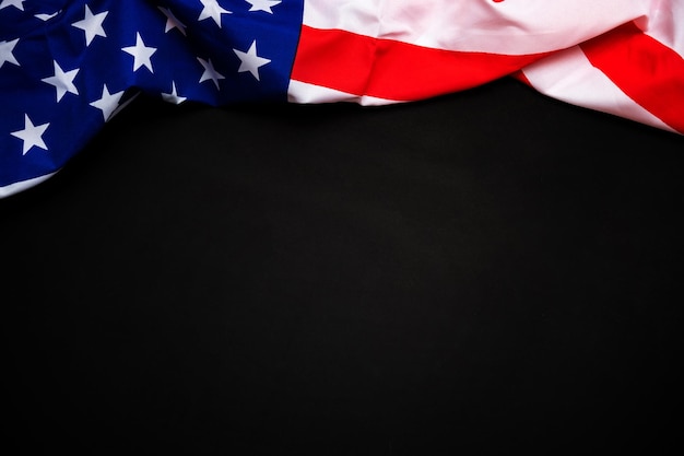 Amerikaanse vlag op zwarte achtergrond voor Memorial Day 4 juli Labor Day