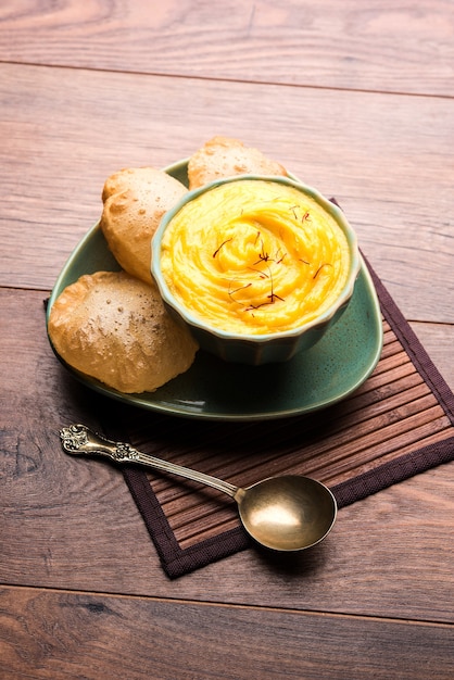 Amrakhand OF Mango Shrikhand met puri of Poori