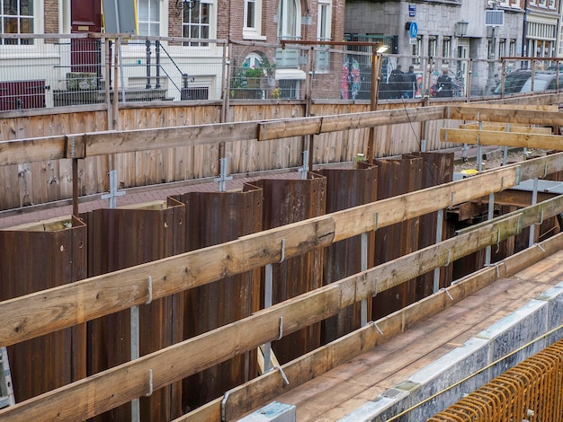 アムステルダム 工事 建設 運河のメンテナンス オランダ